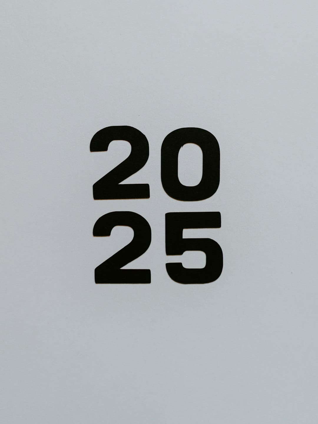 京东方A:估计2024年净利润同比增加104%
